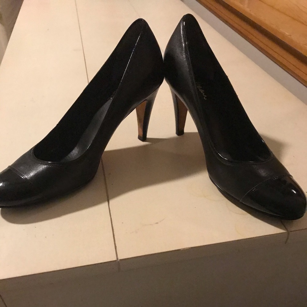 Cole haan black leather pumps.